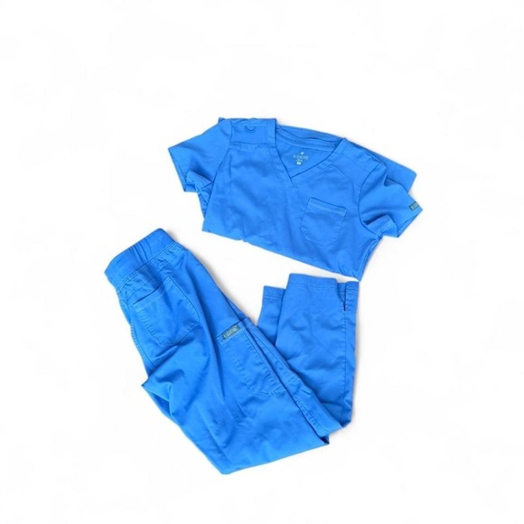 Med Couture Pants - Med Couture Touch Scrub Set Women's Small petite Blue V Neck Top Pants Nurse